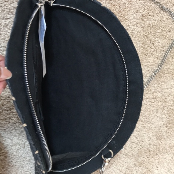 NWT! ZARA black half moon woven crossbody bag - Picture 4 of 10